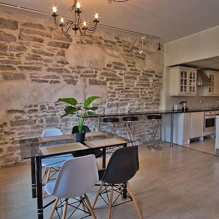 Dream Stay - Old Town Church View Apartment With Sauna Tallinn Buitenkant foto