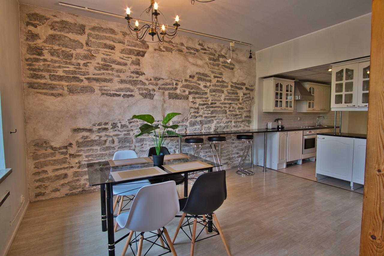 Dream Stay - Old Town Church View Apartment With Sauna Tallinn Buitenkant foto